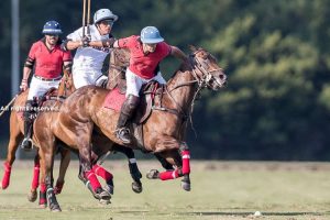 Battistoni y Marquard Media avanzan invictos