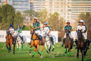 Arde la Dubai Silver Cup