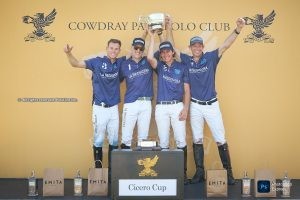 La Hechicera won the Cicero Cup